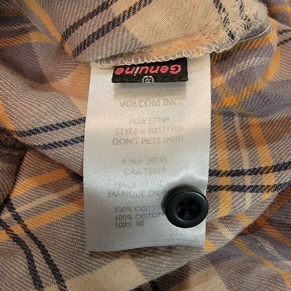 Volcom Long sleeve plaid button down don't mess shirt size xs - Picture 6 of 6